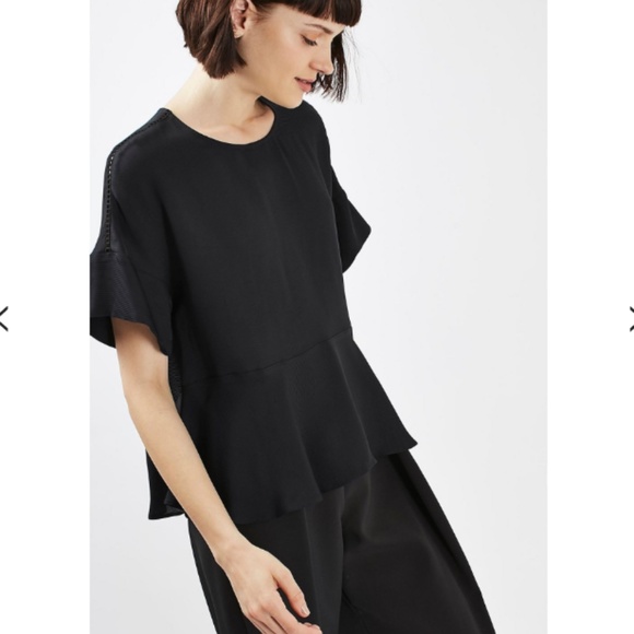 Topshop Tops - 🛍HP🛍Topshop Ladder Trim Peplum Top